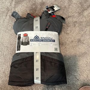 3T kids 2 peice snow set brand new w tags